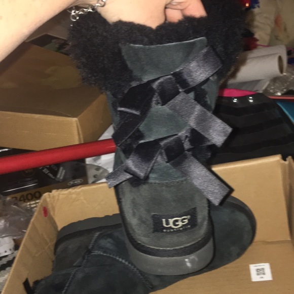 UGG boots - Picture 2 of 4